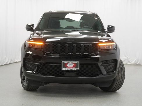 Certified 2023 Jeep Grand Cherokee Altitude image 7