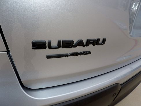 Certified 2025 Subaru Ascent Bronze Edition AWD/4WD image 12