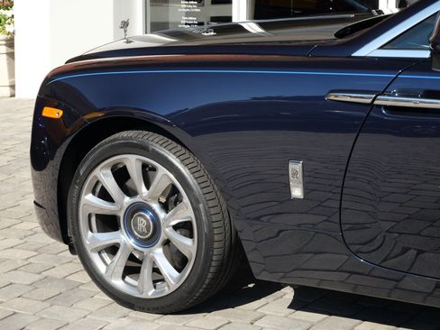 Used 2019 Rolls-Royce Wraith image 21