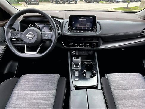 Certified 2023 Nissan Rogue SV image 16