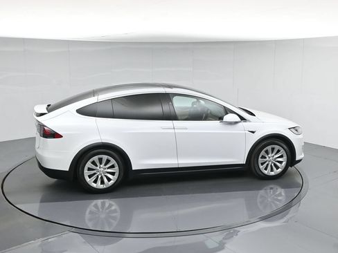 Used 2020 Tesla Model X Long Range AWD/4WD image 39