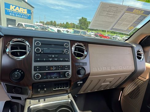 Used 2011 Ford F250 Lariat w/ Lariat Interior Pkg AWD/4WD image 13