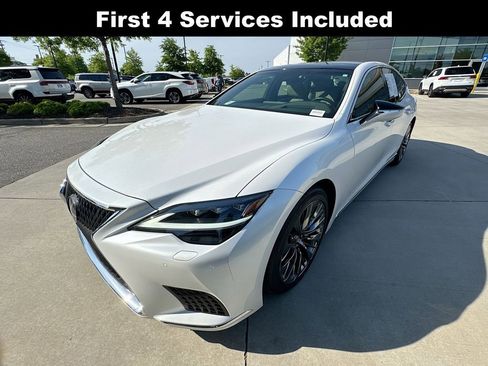 Used 2023 Lexus LS 500 w/ Interior Upgrade Package image 5