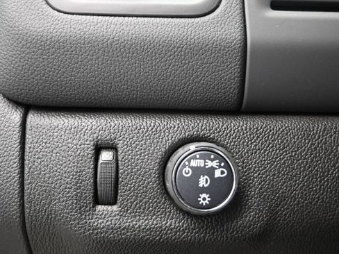 Used 2022 Chevrolet Colorado LT w/ LT Convenience Package image 20