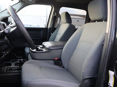 Used 2018 RAM 3500 Tradesman w/ Chrome Appearance Group image 11