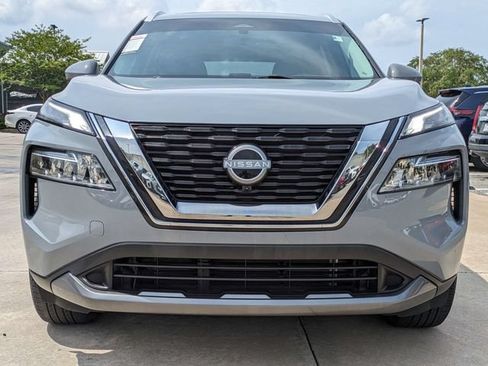 Used 2023 Nissan Rogue SL FWD image 3