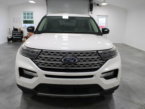 Used 2021 Ford Explorer Limited w/ Equipment Group 301A RWD image 3