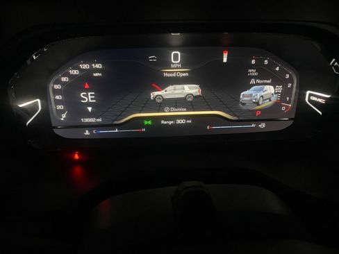 Used 2024 GMC Yukon Denali w/ Denali Reserve Package image 20