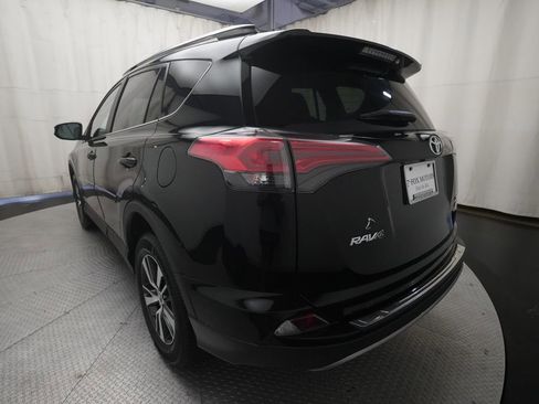 Used 2018 Toyota RAV4 XLE AWD/4WD image 31