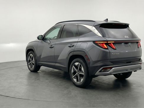 Used 2025 Hyundai Tucson SEL FWD image 6
