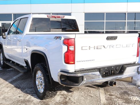Used 2021 Chevrolet Silverado 2500 LTZ w/ LTZ Convenience Package image 9