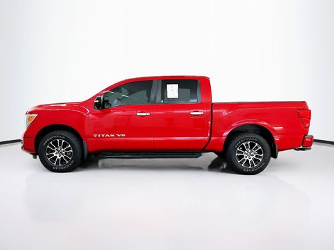 Used 2020 Nissan Titan SV w/ SV Convenience Package image 4