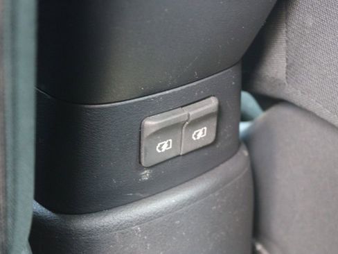 Used 2021 Nissan Kicks S FWD image 22