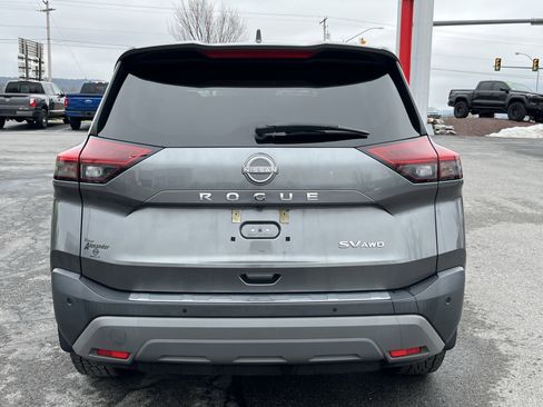 Used 2022 Nissan Rogue SV image 4