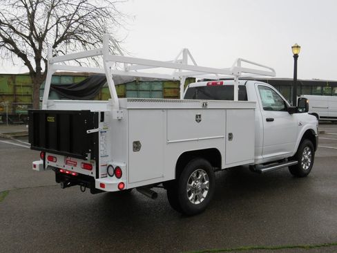 New 2024 RAM 3500 Tradesman image 10