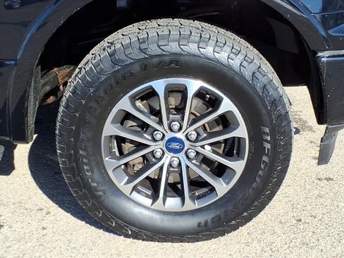 Used 2018 Ford F150 XLT w/ Equipment Group 302A Luxury image 10