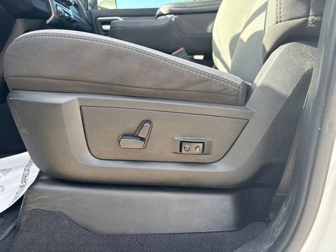Used 2024 RAM 3500 Big Horn AWD/4WD image 33