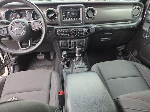 Used 2023 Jeep Wrangler Unlimited w/ Cold Weather Group image 35