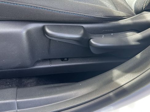 Certified 2024 Chevrolet Trax LS w/ LS Convenience Package FWD image 7