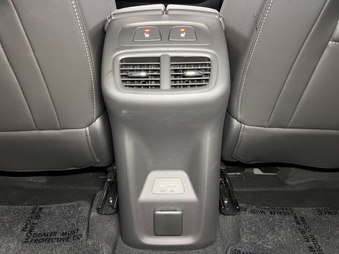 Used 2024 Buick Envision Avenir image 20