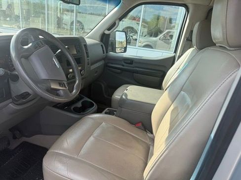 Used 2014 Nissan NV 3500 SL w/ Technology Package image 10