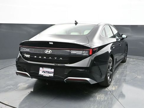 Used 2025 Hyundai Sonata SEL image 2