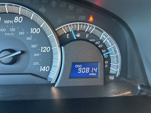 Used 2013 Toyota Camry XLE image 15