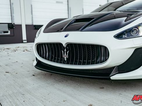 Used 2017 Maserati GranTurismo MC image 23