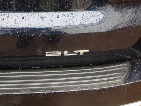 Used 2022 GMC Yukon SLT w/ SLT Premium Package image 20