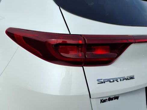 Certified 2021 Kia Sportage S image 9