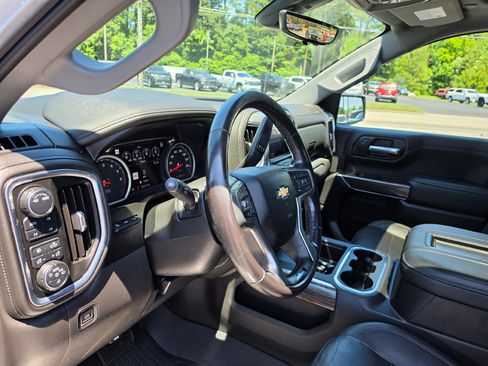 Used 2021 Chevrolet Silverado 1500 LTZ w/ LTZ Premium Package AWD/4WD image 7