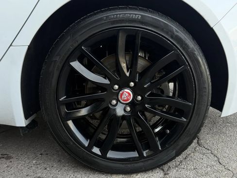 Used 2016 Jaguar XF Prestige image 42