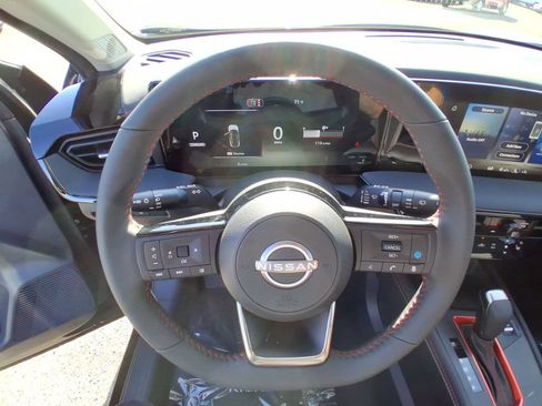 New 2026 Nissan Kicks SR w/ SR Premium Package AWD/4WD image 14