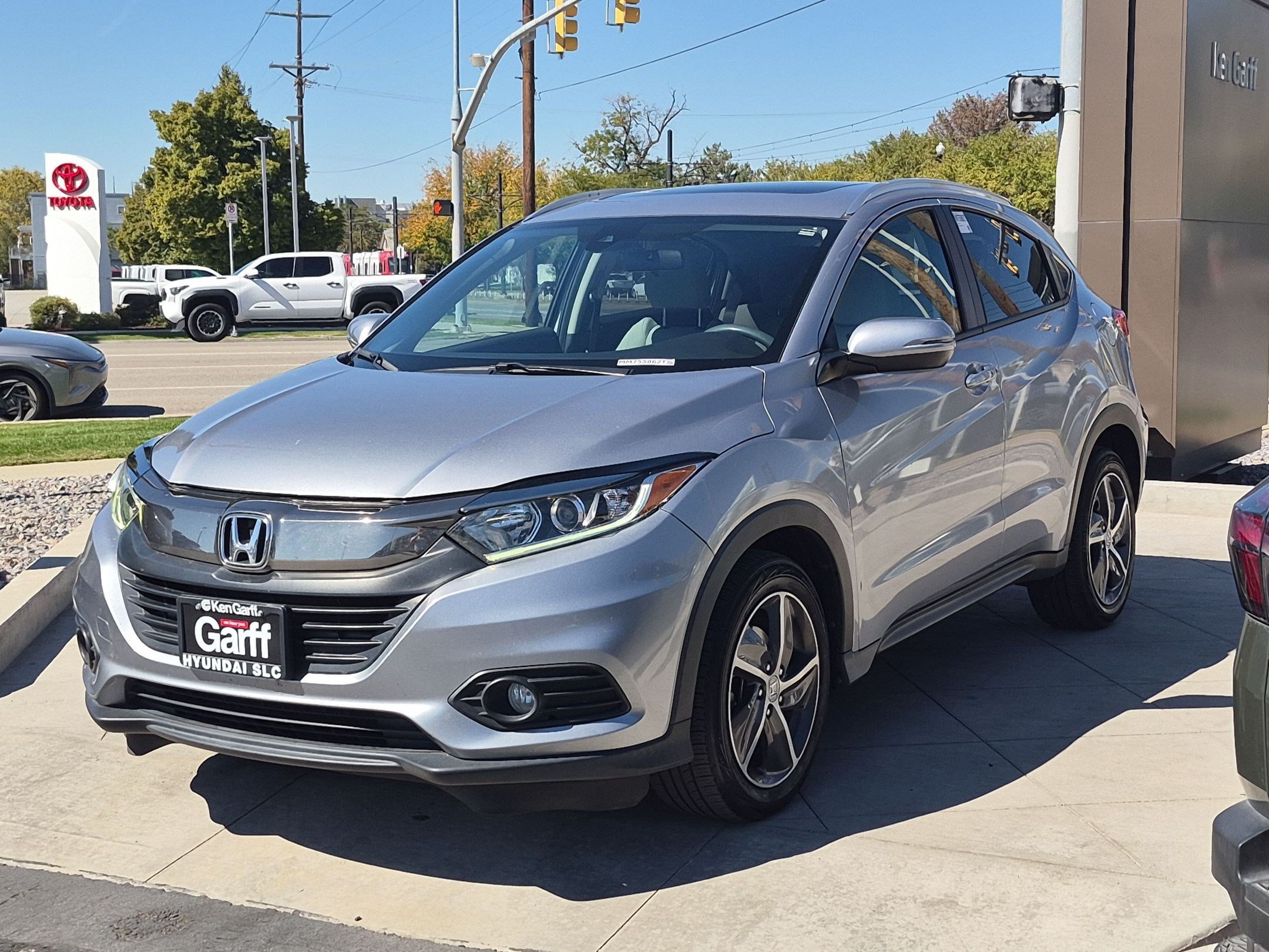 Used 2021 Honda HR-V EX image 9