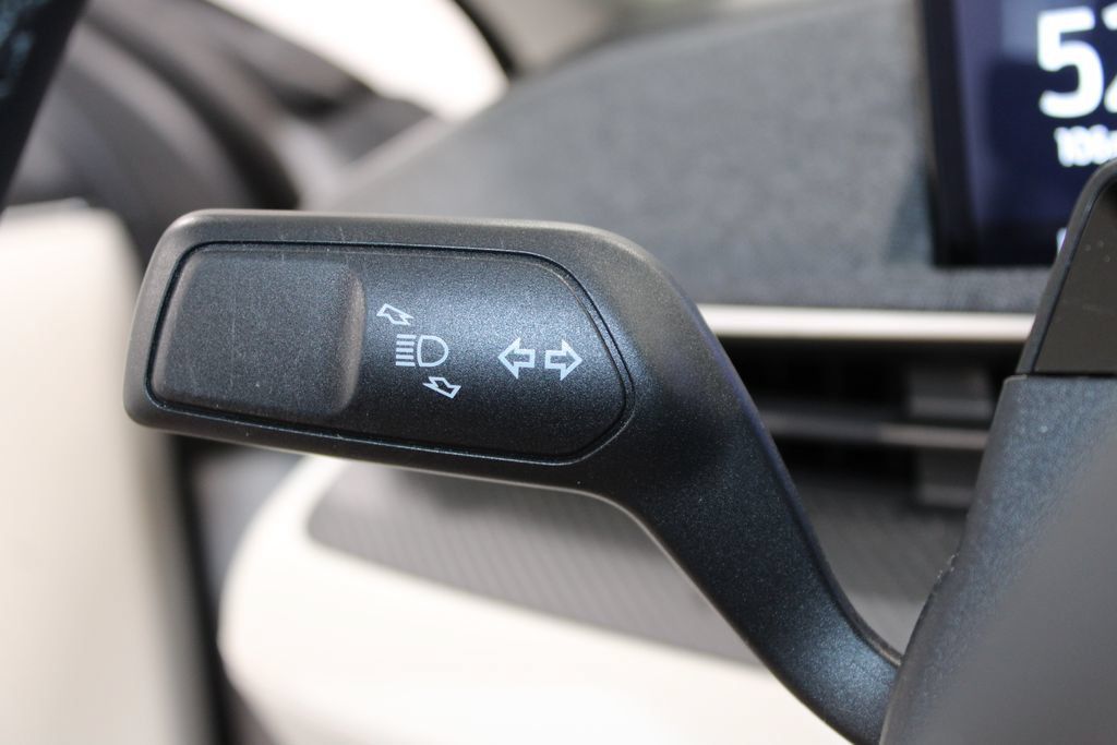 Used 2021 Ford Mustang Mach-E Premium RWD image 23