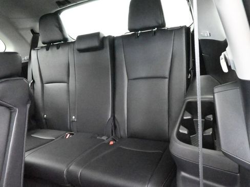 Used 2025 Toyota Grand Highlander AWD image 35