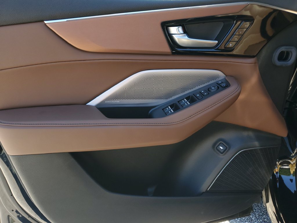 Certified 2026 Acura MDX w/ Technology Package FWD image 19