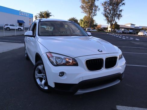 Used 2014 BMW X1 sDrive28i image 2