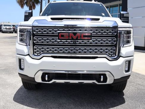 Used 2022 GMC Sierra 3500 Denali AWD/4WD image 3