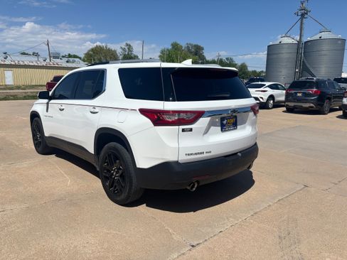 Used 2018 Chevrolet Traverse LT w/ LPO, Floor Liner Package AWD/4WD image 6