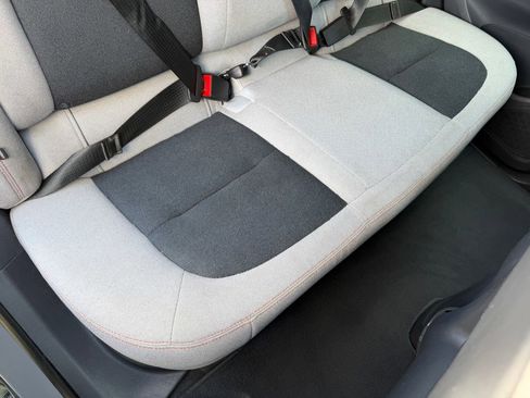 Used 2021 Chevrolet Bolt LT image 38