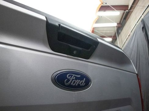 Used 2018 Ford F150 XLT w/ Heavy-Duty Payload Package image 13