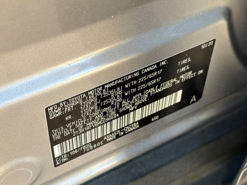 Used 2021 Toyota RAV4 LE w/ Carpet Mat Package (TMS) image 33