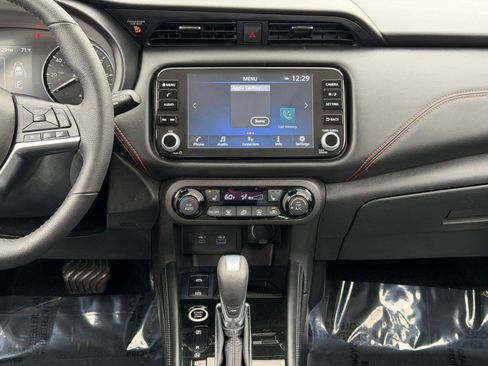 Used 2023 Nissan Kicks SR w/ SR Premium Package image 28