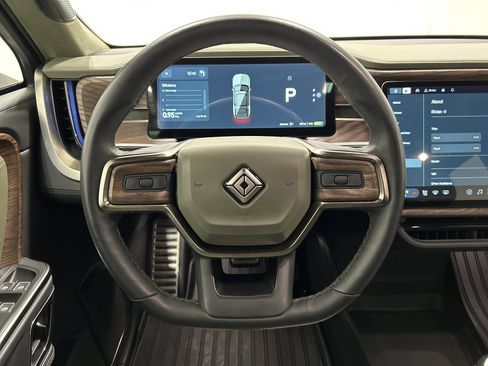 Used 2023 Rivian R1S Launch Edition image 28
