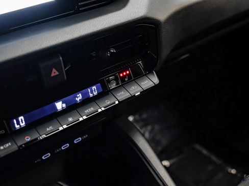 Used 2024 Toyota Land Cruiser image 61