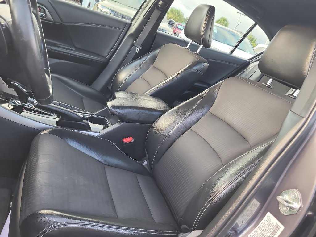 Used 2017 Honda Accord Sport image 18