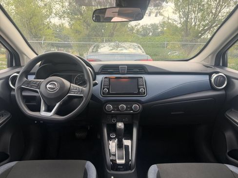 Used 2025 Nissan Versa SV FWD image 31