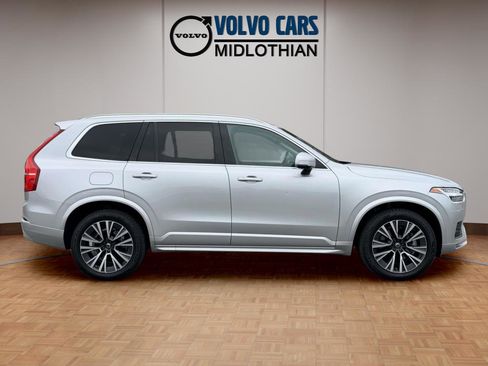 Used 2022 Volvo XC90 T5 Momentum w/ Climate Package FWD image 19