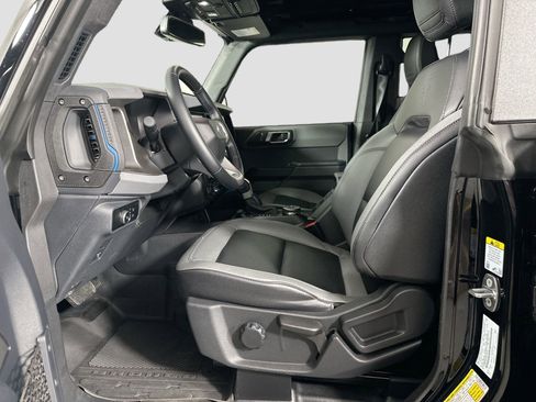 Used 2024 Ford Bronco Black Diamond w/ Sasquatch Package image 18